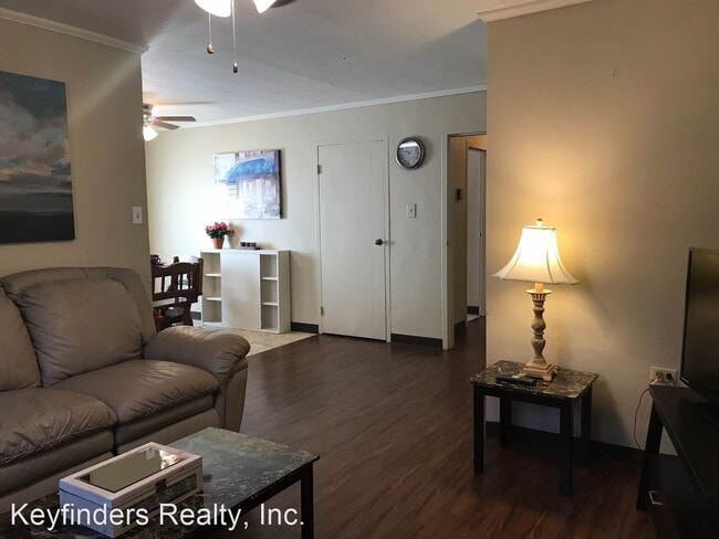 Building Photo - 2 br, 2 bath House - 610 St. Peters Alley