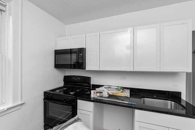 Foto del edificio - 1934 W Estes Ave