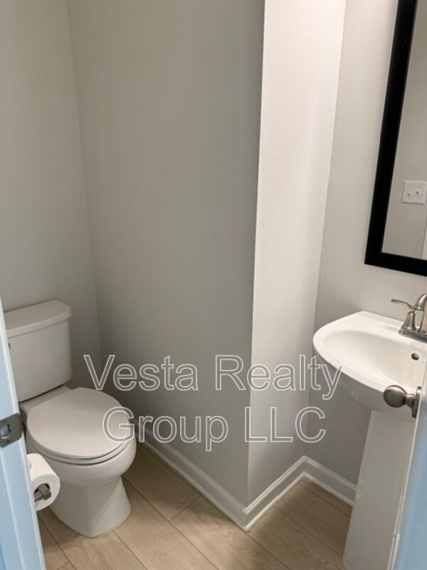 Foto del edificio - 471 Payne Dr