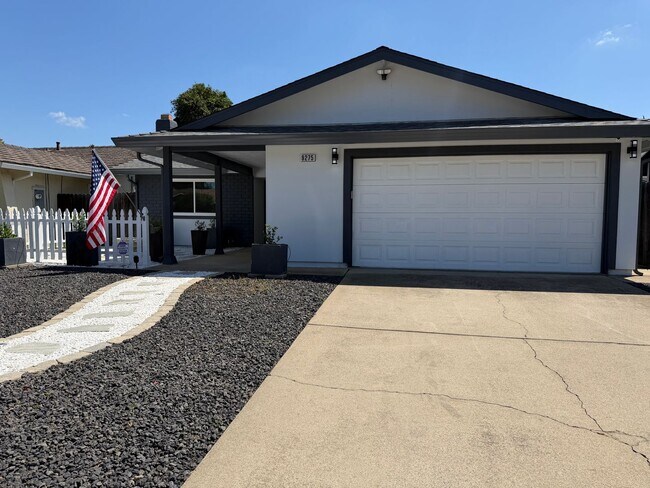 Foto del edificio - Absolutely gorgeous 3 bedroom 2 bath house