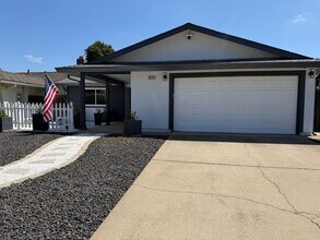 Building Photo - 9275 Defiance Cir