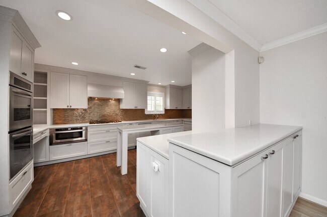 Foto del edificio - 6403 Waltway Dr