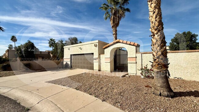 Foto del edificio - 1510 E Taro Ln