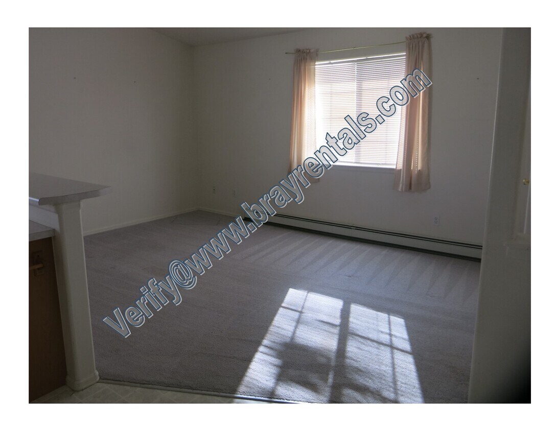 Primary Photo - 1145 E Carolina Ave