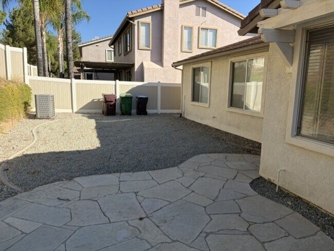 Foto del edificio - 37771 Spruce Ct
