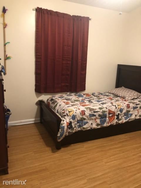 Primary Photo - 4 br, 2 bath House - 618 Berkshire St