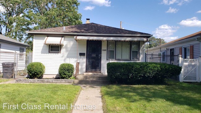 Foto del edificio - 4 br, 1.5 bath House - 1345 Lane St
