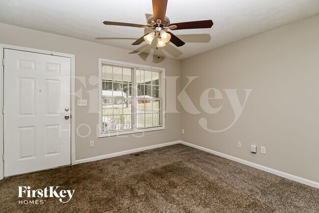 Foto del edificio - 8215 Collier St SW