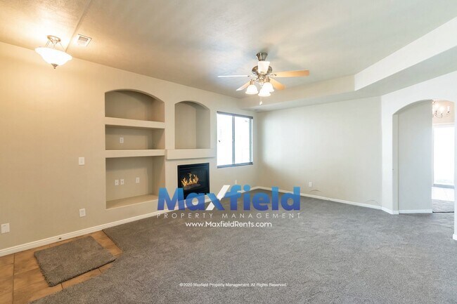 Building Photo - Springville 3BD 2.5 BA 2 GAR - Storage She...