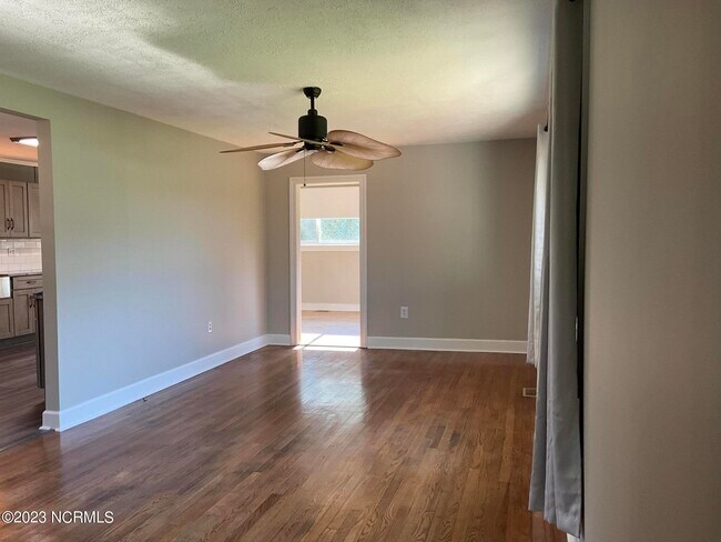 Building Photo - 660 NC-111