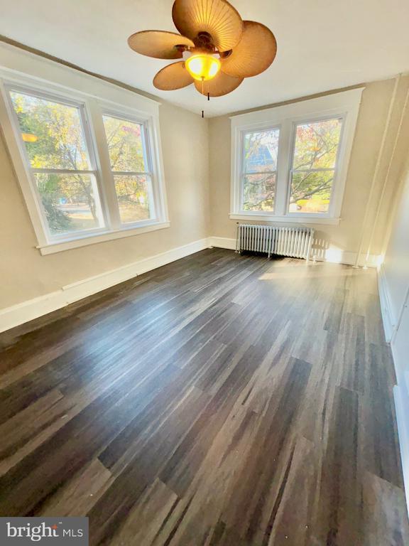 Building Photo - 360 Elm Ave