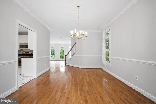 Building Photo - 10189 Castlewood Ln