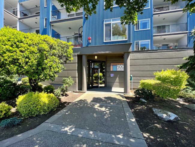 Foto del edificio - 500 Elliott Ave W