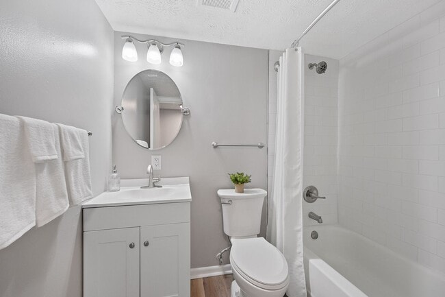 Interior Photo - 8Ninety at Loveland