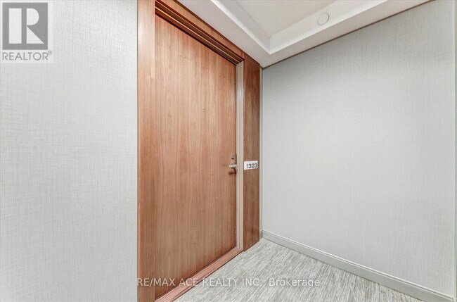 Building Photo - 275 Village Green Square