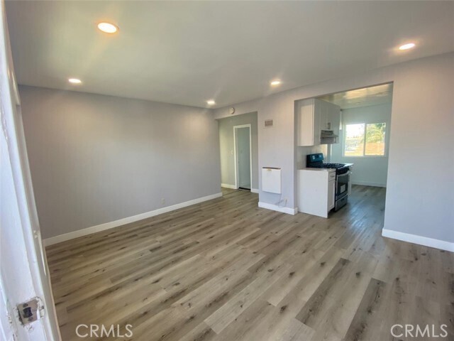 Foto principal - 1057 E Hyde Park Blvd