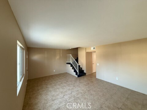 Foto del edificio - 249 E Jackson St