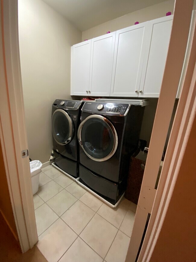 Building Photo - 7918 Altana Way