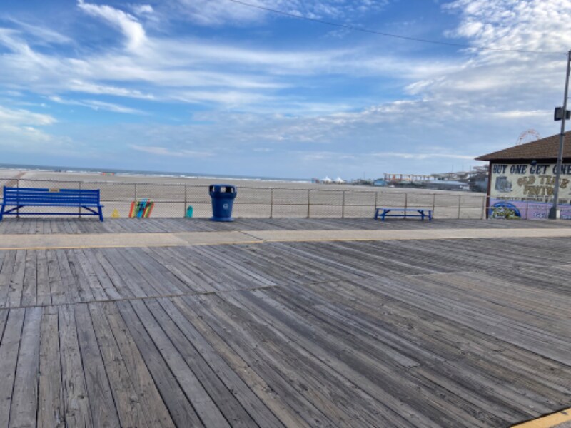 41xx Pacific Ave Unit 2 F, Wildwood, NJ 08260 Room for Rent in