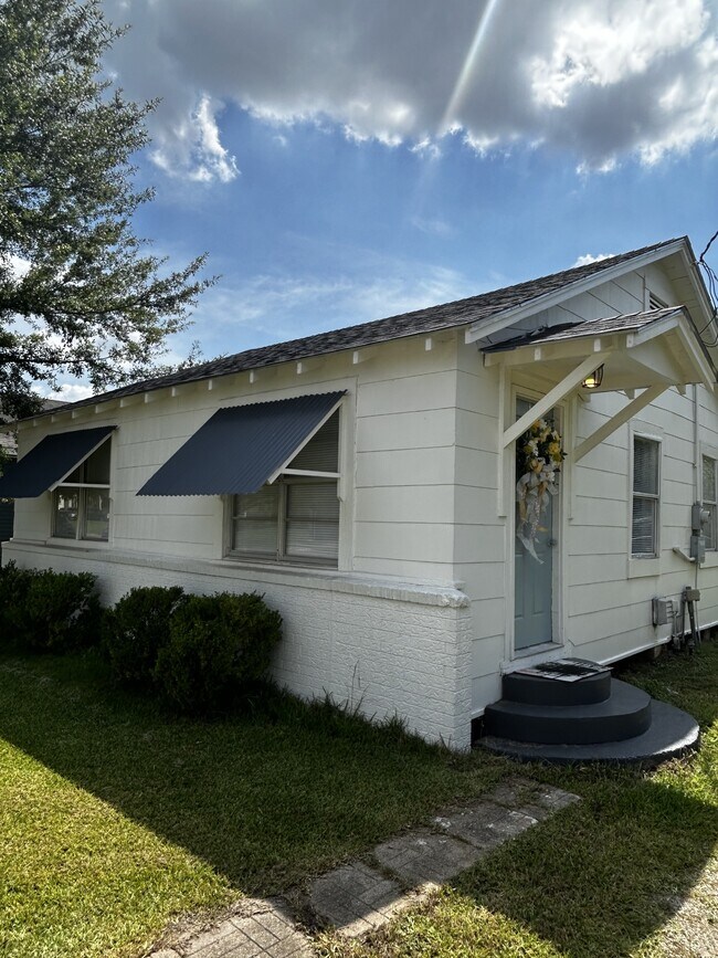Foto del edificio - 2116 Creole St