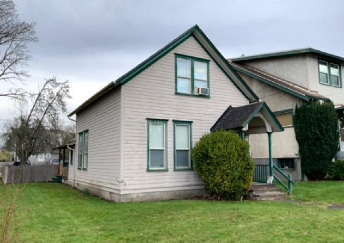 Primary Photo - 3 Bedroom Home for Rent, Pre-Lease Today!