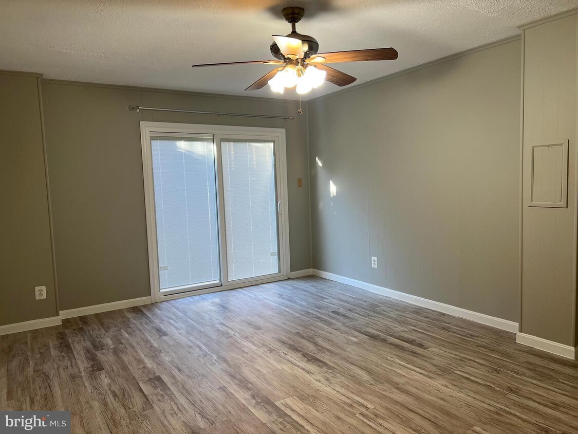 Primary Photo - 14761 Ealing Ct