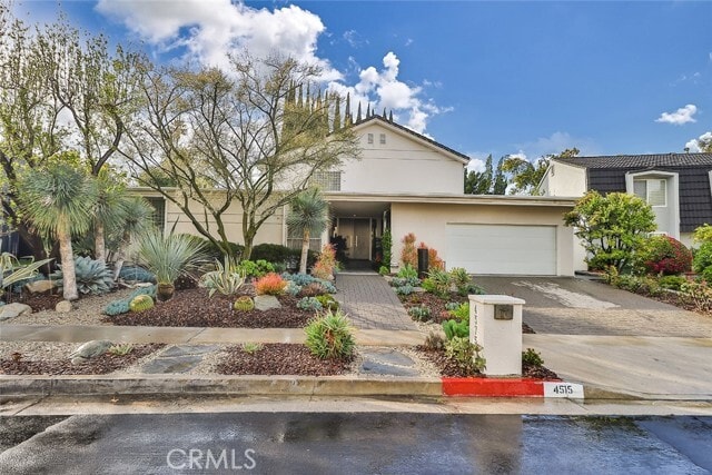 Building Photo - 4575 De Celis Pl