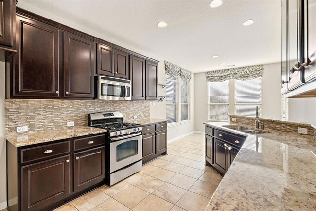 Foto del edificio - 2406 Yorkshire Ln