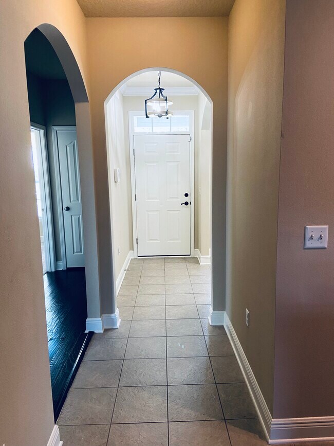 Foyer - 141 Water Oaks Loop