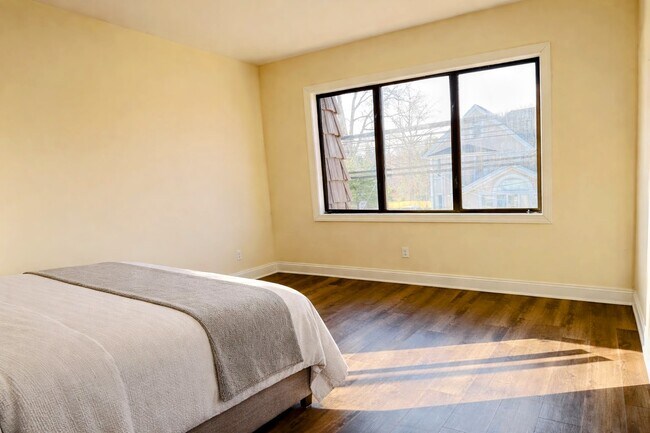 virtualmente escenificado - 684 Passaic Ave