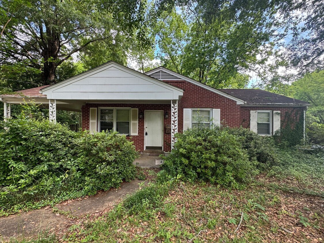 Primary Photo - Bungalow in the Trees