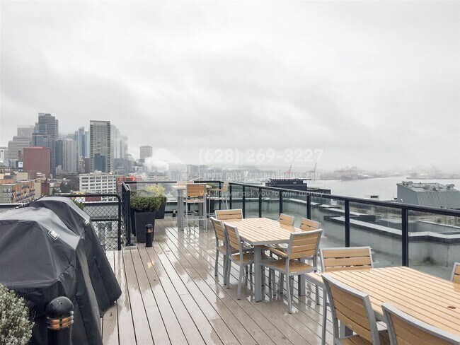 Building Photo - Studio, 1 bath Condo - 2721 1st Ave #501 -