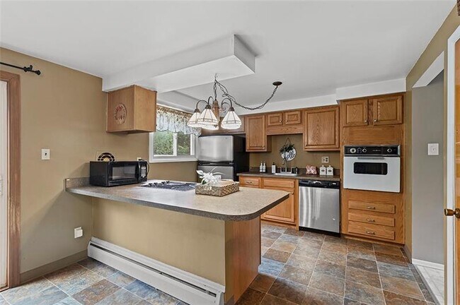Foto del edificio - 517 Sleepy Hollow Rd