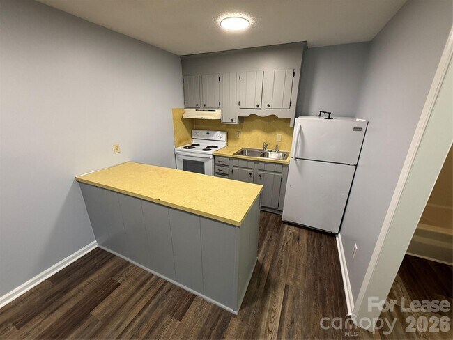 Foto del edificio - 435 3rd Ave Dr SE