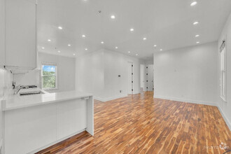 Building Photo - 1121 Folsom St