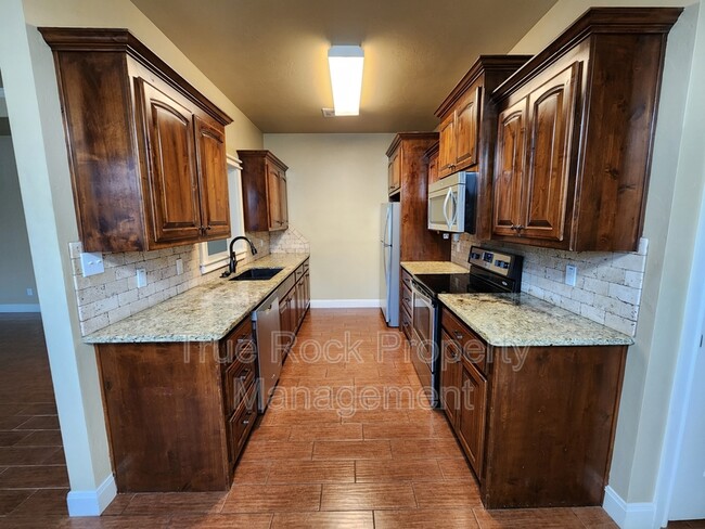 Foto del edificio - 1329 N Monte Vista St