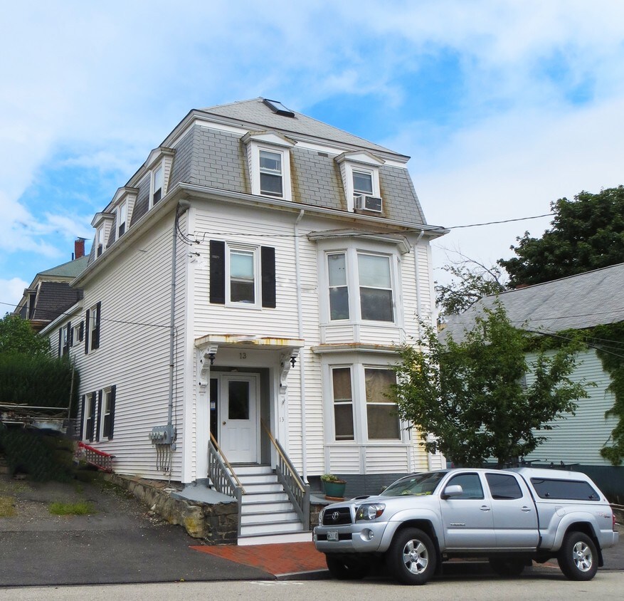 Building Photo - 13 Atlantic St