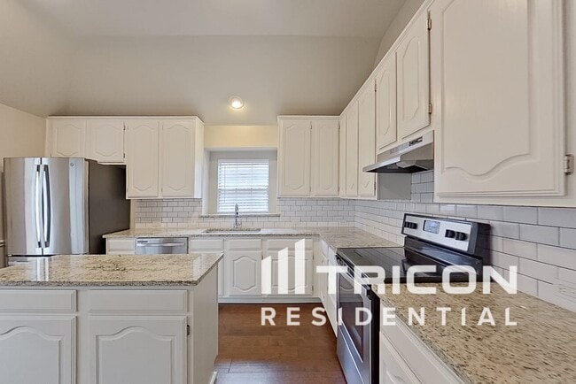 Building Photo - 11313 Newport Dr