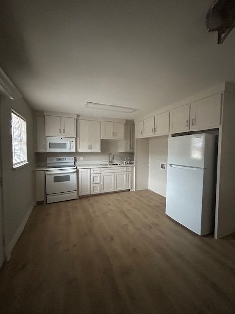 Foto del edificio - 210 S 1st Ave