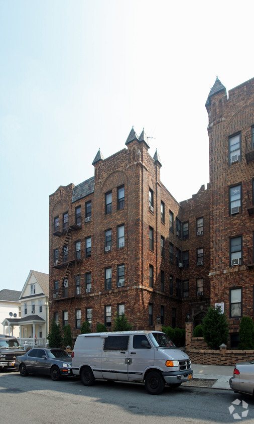 Building Photo - 103-25 121st St