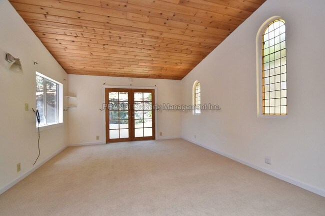 Building Photo - Coming Soon Charming Sun Valley House