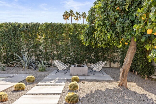 Foto del edificio - 73125 Guadalupe Ave