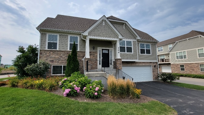 Building Photo - 200 Goldenrod Dr
