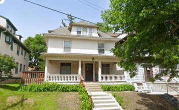 Building Photo - 2204 Emerson Ave S