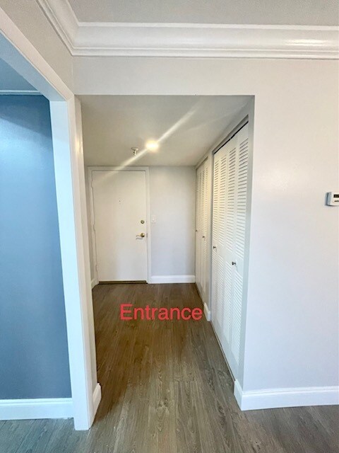 Entrada de la unidad - 400 E Colonial Dr