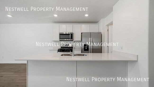 Building Photo - 116 N Kelp Ln