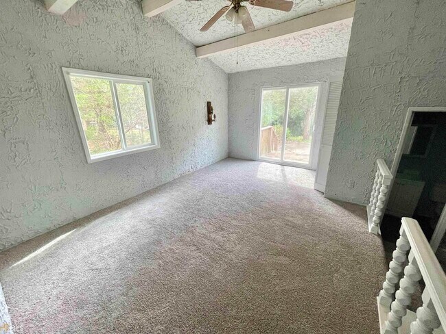 Foto del edificio - 6108 Deerfield Ct
