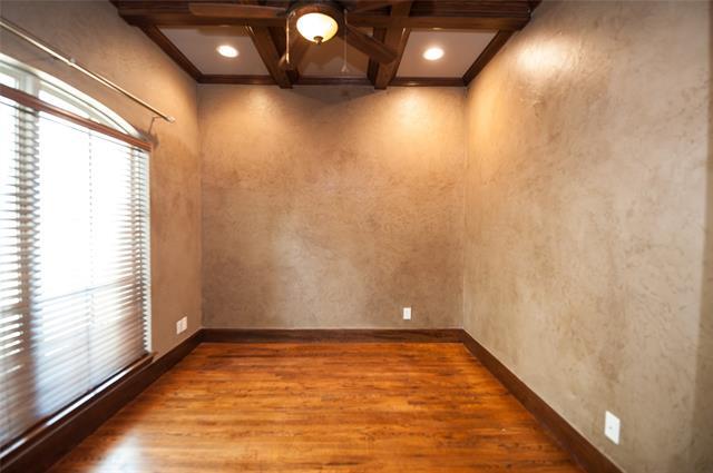 Building Photo - 929 Belclaire Cir