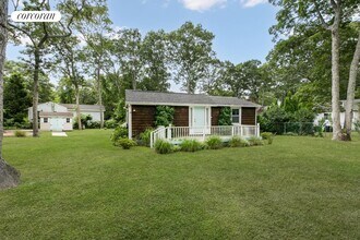 Building Photo - 61 Squires Ave