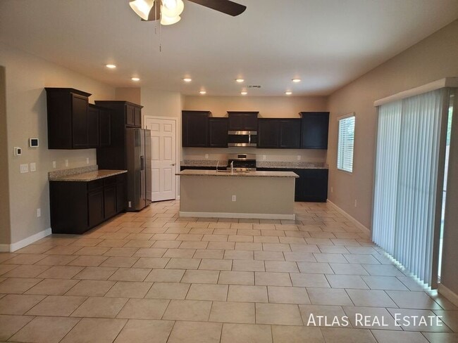 Foto del edificio - 12102 E Metz Dr